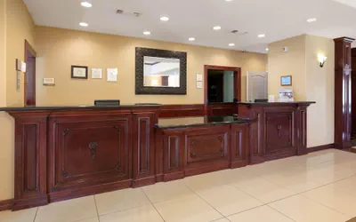 Photo 5 - La Quinta Inn & Suites by Wyndham Lindale