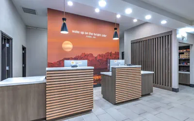 Photo 2 - La Quinta Inn & Suites by Wyndham Hobbs