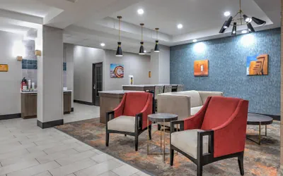 Photo 3 - La Quinta Inn & Suites by Wyndham Hobbs