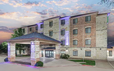 Holiday Inn Express & Suites Granbury by IHG