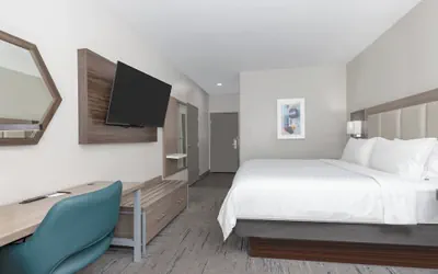 Photo 5 - Holiday Inn Express & Suites Granbury by IHG