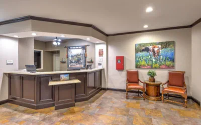Photo 4 - La Quinta Inn & Suites by Wyndham Marble Falls