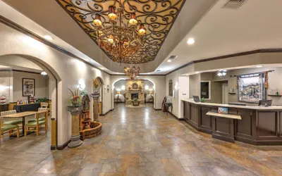 Photo 3 - La Quinta Inn & Suites by Wyndham Marble Falls