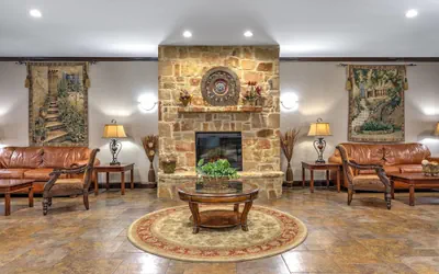 Photo 5 - La Quinta Inn & Suites by Wyndham Marble Falls
