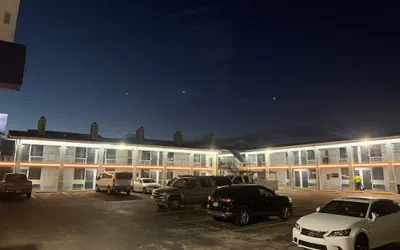 R Nite Star Hotel