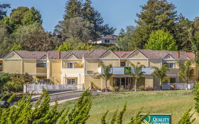 Photo 2 - Quality Inn & Suites Capitola By the Sea