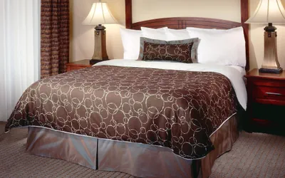 Photo 4 - Staybridge Suites Milwaukee Airport South by IHG