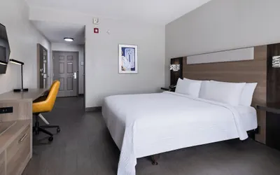 Photo 5 - Holiday Inn Express & Suites Lakeland North - I-4 by IHG