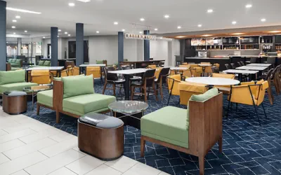 Photo 4 - Courtyard by Marriott Richmond North