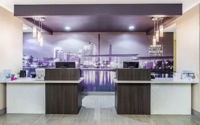 Photo 5 - La Quinta Inn & Suites by Wyndham Fultondale Birmingham N