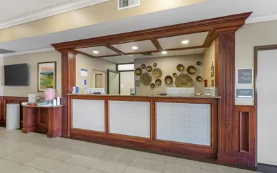 Photo 4 - Best Western Plus Butterfield Inn