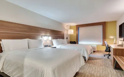 Photo 5 - Holiday Inn Express & Suites, Lake Elsinore by IHG