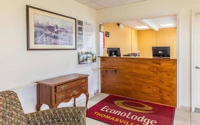 Photo 5 - Econo Lodge Thomasville