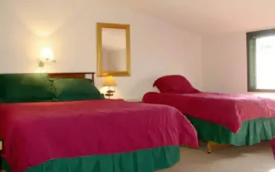 Photo 4 - Brundage Inn