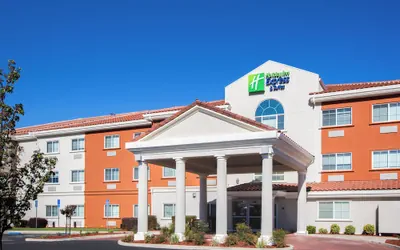 Photo 2 - Holiday Inn Express & Suites Oroville Lake by IHG