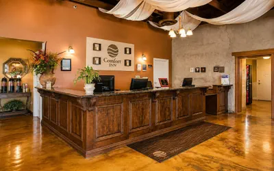 Photo 4 - Comfort Inn Pomona near Fairplex