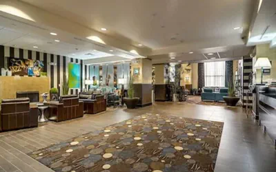Photo 3 - Hampton Inn & Suites Nashville @ Opryland