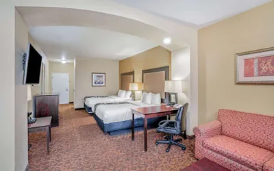 Photo 4 - La Quinta Inn & Suites by Wyndham Vicksburg