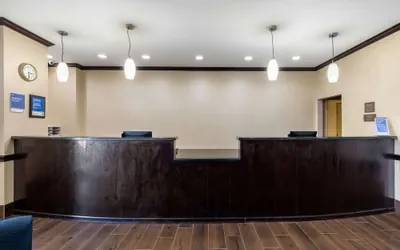 Photo 4 - Comfort Inn & Suites Cedar Hill Duncanville