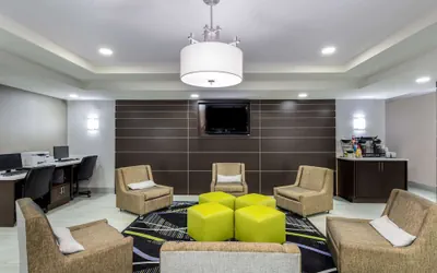 Photo 5 - La Quinta Inn & Suites by Wyndham Canton MS