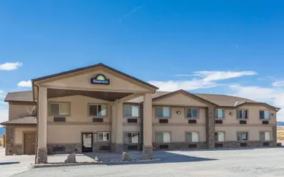 Photo 2 - Days Inn by Wyndham Beaver