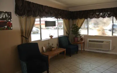 Photo 3 - Vino Inn & Suites