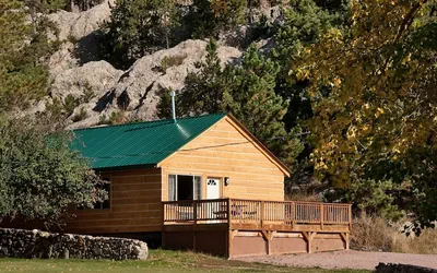 Rock Crest Lodge And Cabins