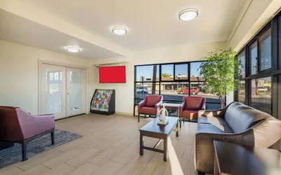 Photo 5 - Days Inn by Wyndham Chula Vista/San Diego