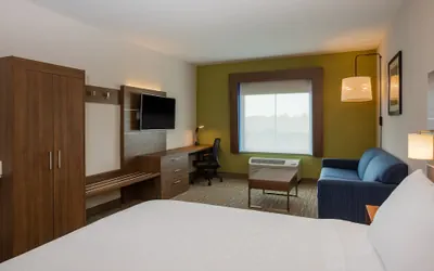 Photo 3 - Holiday Inn Express Hotel & Suites Fairburn by IHG