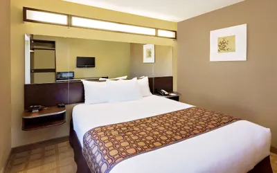 Photo 5 - Microtel Inn & Suites by Wyndham Prairie du Chien