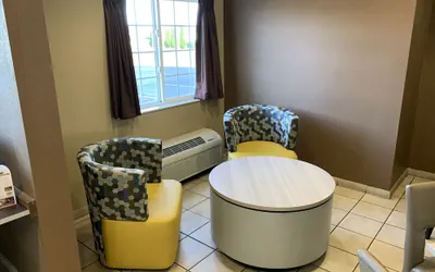 Photo 4 - Microtel Inn & Suites by Wyndham Prairie du Chien