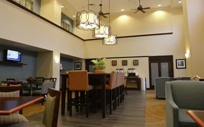 Photo 4 - Hampton Inn & Suites-Knoxville/North I-75
