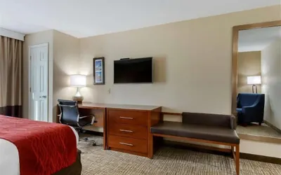 Photo 4 - Springplace Inn & Suites