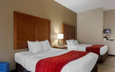 Photo 5 - Springplace Inn & Suites