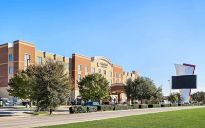 Photo 2 - Comfort Suites Frisco