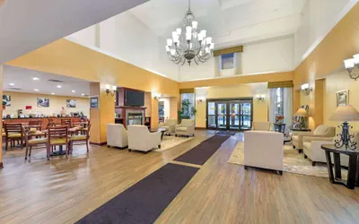 Photo 3 - Best Western Plus Victor Inn & Suites