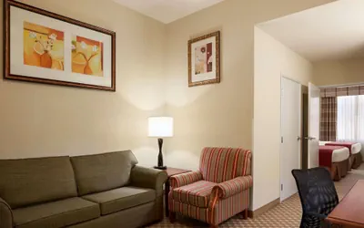 Photo 5 - Country Inn & Suites by Radisson, Crestview, FL