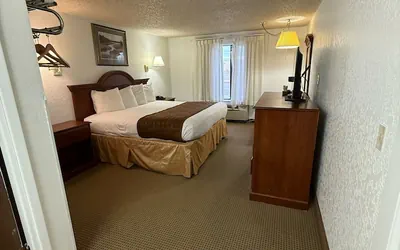 Photo 5 - Richland Inn & Suites