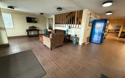 Photo 3 - Richland Inn & Suites