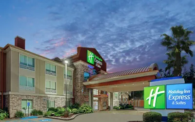 Holiday Inn Express Hotel & Suites Lafayette South by IHG