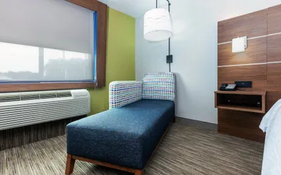 Photo 2 - Holiday Inn Express Hotel & Suites Lafayette South by IHG