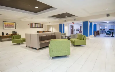 Photo 4 - Holiday Inn Express & Suites Ocean Springs by IHG
