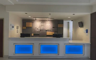 Photo 2 - Holiday Inn Express & Suites Ocean Springs by IHG