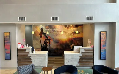 Photo 4 - La Quinta Inn & Suites by Wyndham Longview North