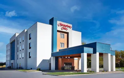 Photo 2 - Hampton Inn Bellevue