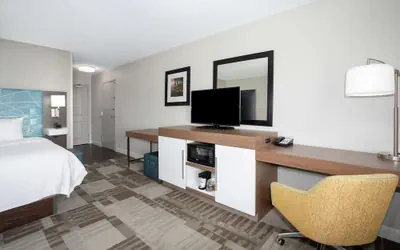 Photo 3 - Hampton Inn Bellevue