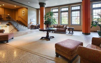 Photo 3 - Grand Eastonian Hotel & Suites