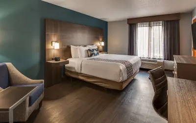 Photo 4 - Best Western Plus Champaign/Urbana Inn