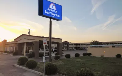 Photo 2 - Americas Best Value Inn Hanford