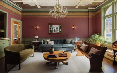 Photo 5 - St. Elmo Hotel